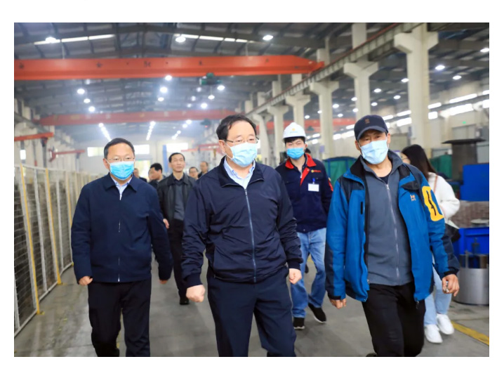 省经信厅牛弩韬厅长一行莅临米兰网web站调研